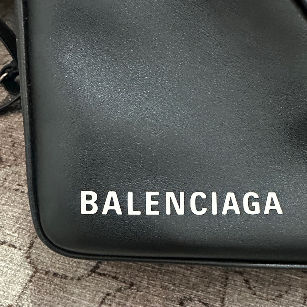 Balenciaga Black Triangular Leather Handbag with White Logo - Picture 2 of 8